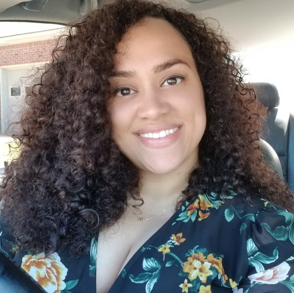 Meet your Posher, Rachelle - Picture 1 of 1